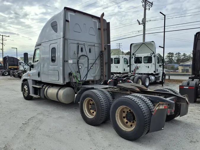 2019 FREIGHTLINER/MERCEDES CASCADIA 125