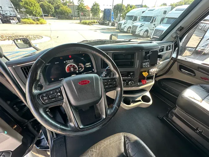 2022 Peterbilt 579