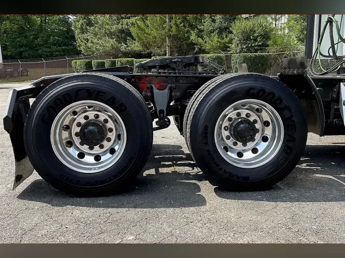 2021 INT LT625 6x4