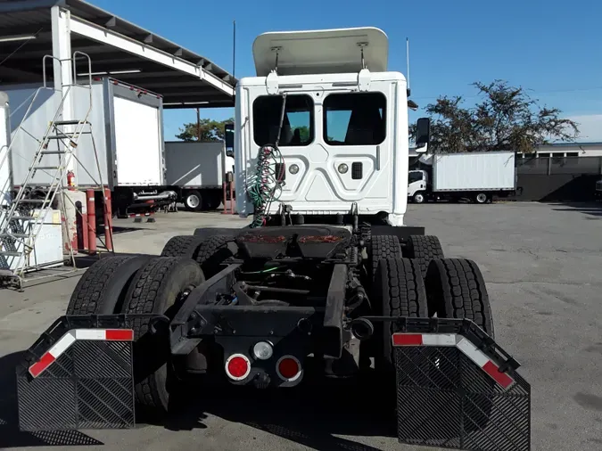 2014 FREIGHTLINER/MERCEDES CASCADIA 125