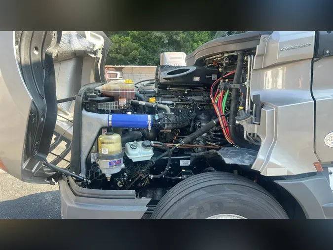 2022 Freightliner Cascadia 126