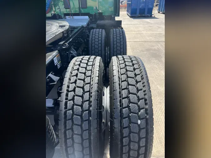 2023 Peterbilt 579