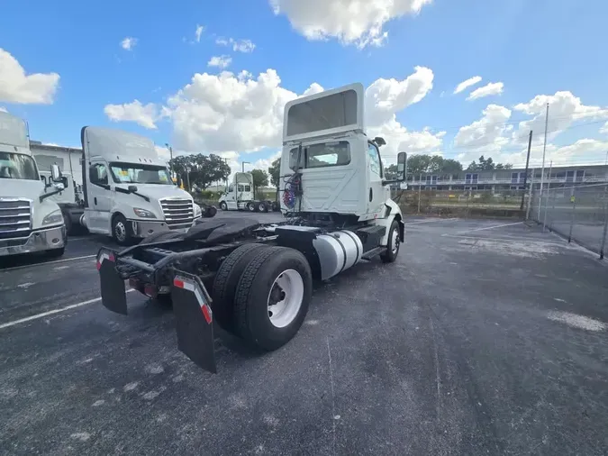2020 NAVISTAR INTERNATIONAL RH613 DAYCAB S/A