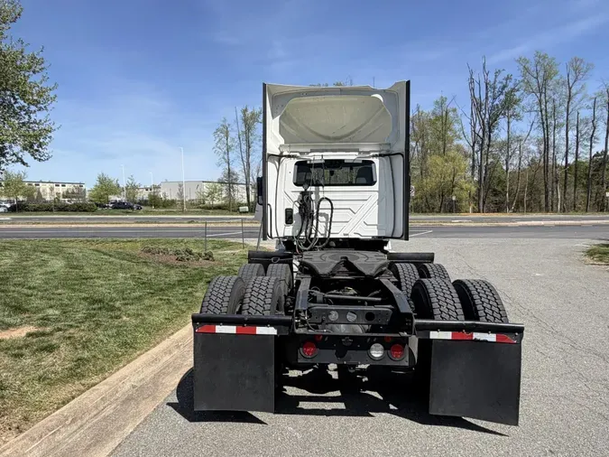 2022 International LT625