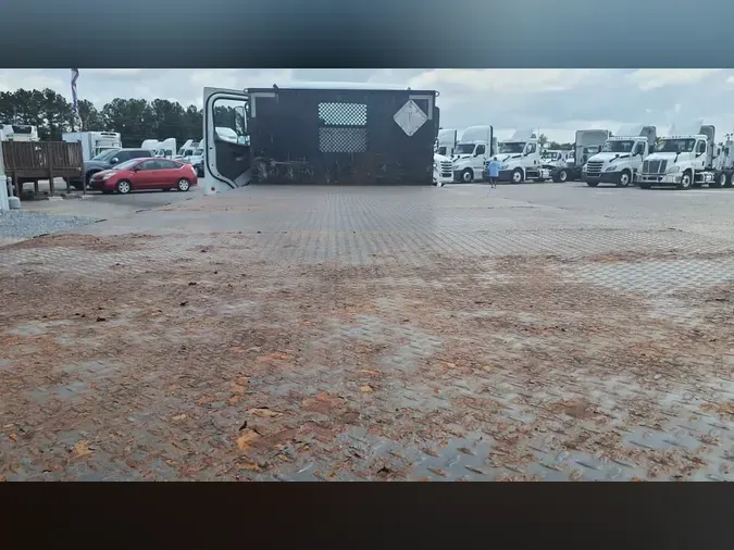 2019 FREIGHTLINER/MERCEDES M2 106