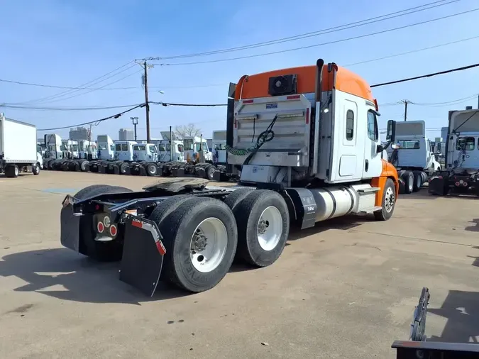 2020 FREIGHTLINER/MERCEDES CASCADIA 125