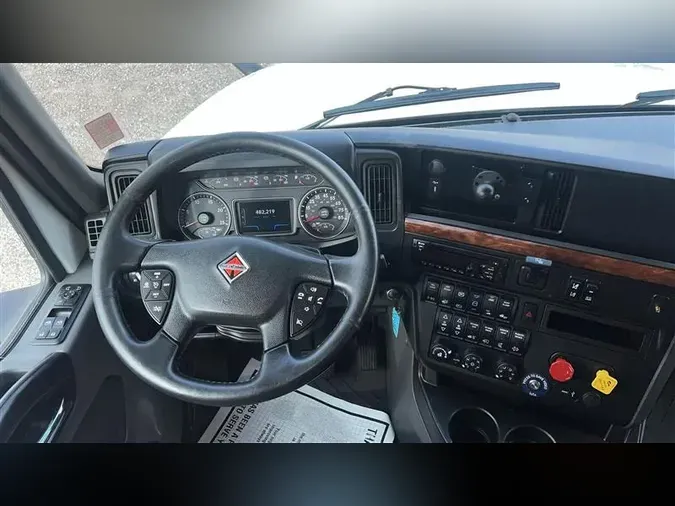 2021 INTERNATIONAL LT