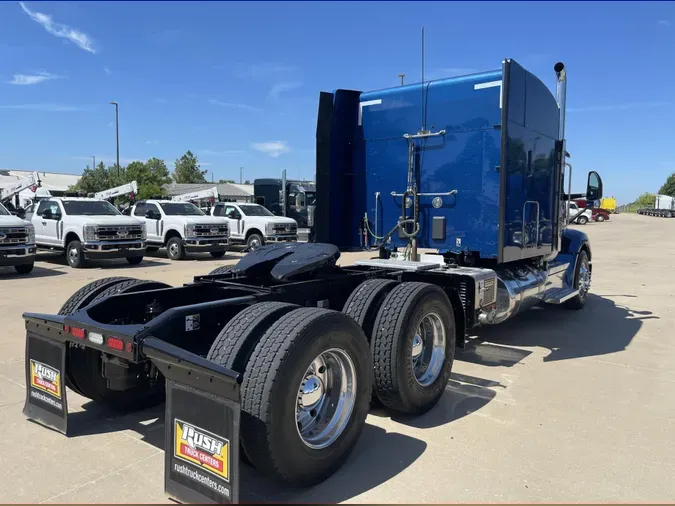 2023 Peterbilt 579