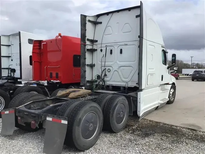 2022 FREIGHTLINER CASCADIA