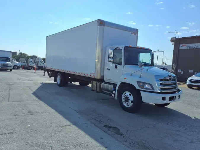 2018 HINO HINO 268