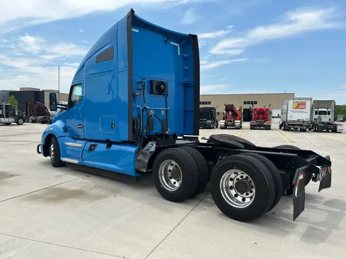 2022 Kenworth T680
