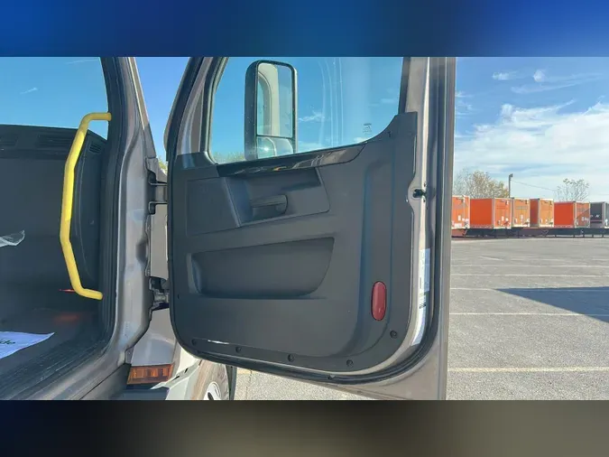 2023 Freightliner Cascadia 126