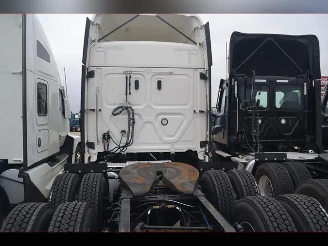 2022 FREIGHTLINER CASCADIA 116