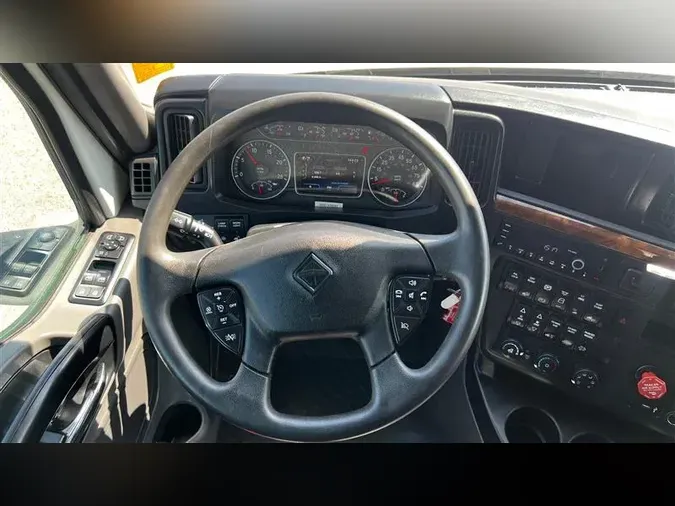 2022 INTERNATIONAL LT