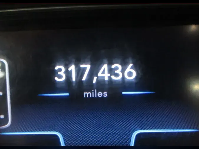 2019 NAVISTAR INTERNATIONAL LT625 DAYCAB T/A