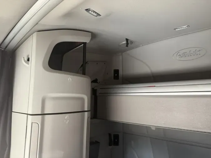 2022 Peterbilt 579