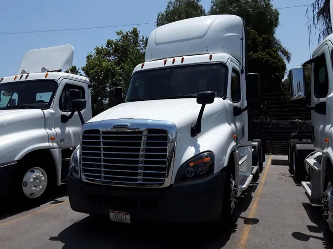 2019 FREIGHTLINER/MERCEDES CASCADIA 125