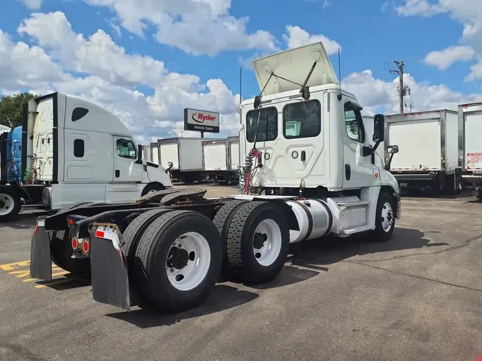 2019 FREIGHTLINER CASCADIA 125