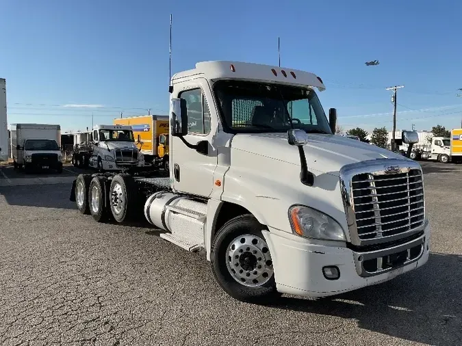 2018 Freightliner X12584ST8cfba7a3f8e7d0dbfa72eb966dfee3d1