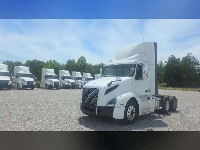 2020 Volvo VNL300
