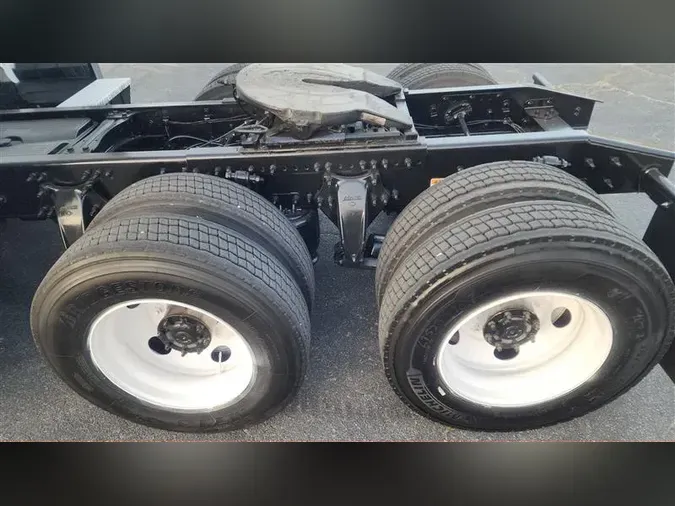 2021 FREIGHTLINER CA126