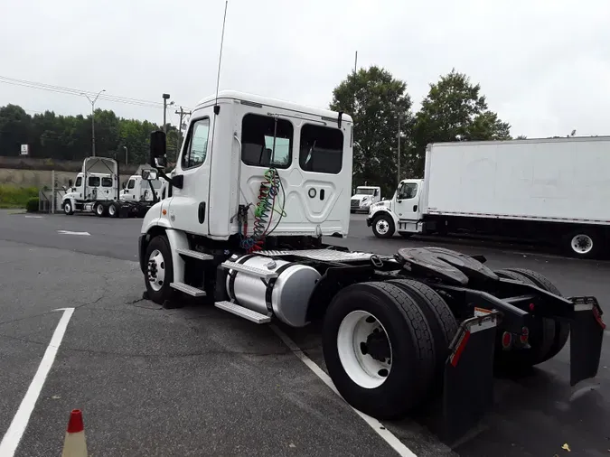 2018 FREIGHTLINER/MERCEDES CASCADIA 113