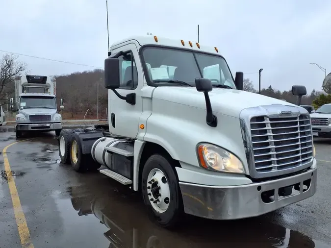 2018 FREIGHTLINER/MERCEDES CASCADIA 125