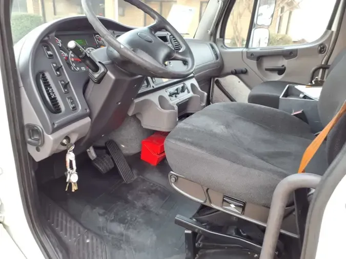 2019 FREIGHTLINER/MERCEDES M2 106