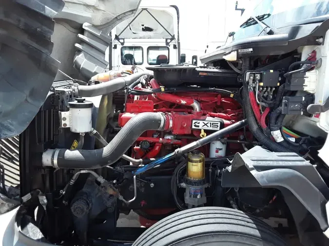 2019 NAVISTAR INTERNATIONAL LT625 SLPR CAB