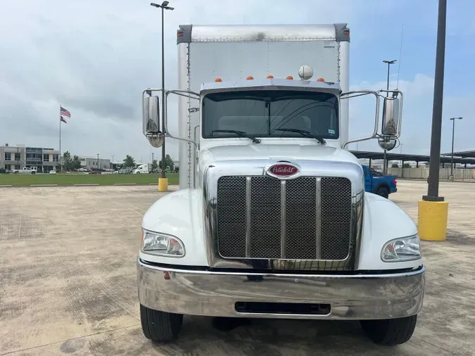 2022 Peterbilt 337