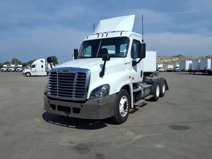 2019 FREIGHTLINER/MERCEDES CASCADIA 1258d09945f4ab147d6bca84b29317f8b0a