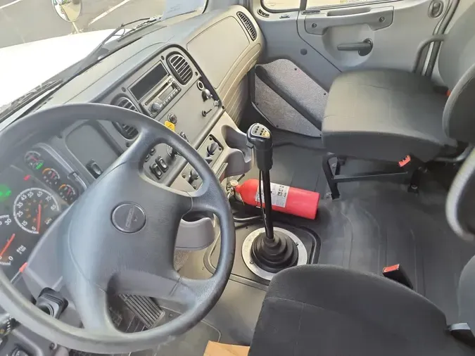 2017 FREIGHTLINER/MERCEDES M2-112