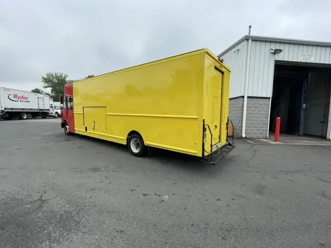 2017 FRTLR CUSTOM CHASSIS CORP MT55