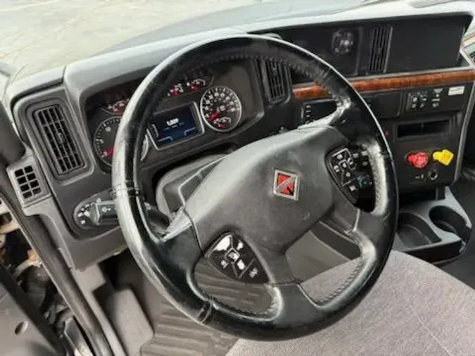 2022 International LT625