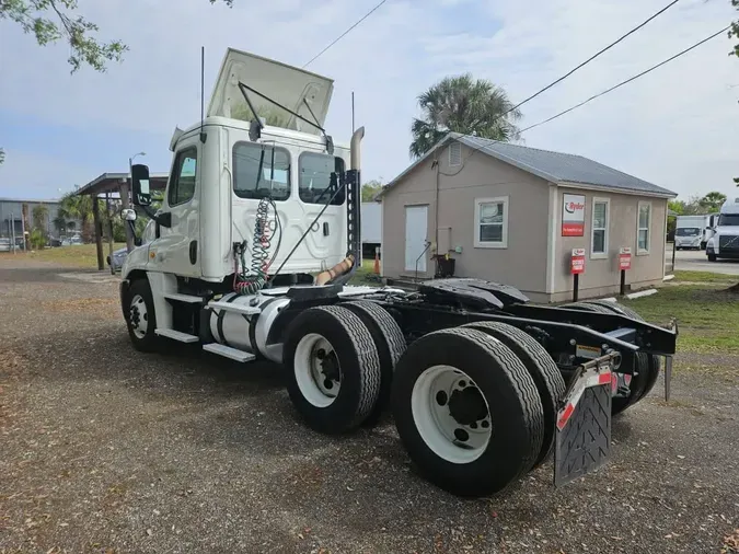 2019 FREIGHTLINER/MERCEDES CASCADIA 125