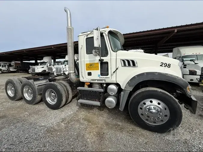 2009 MACK GRANITE GU713