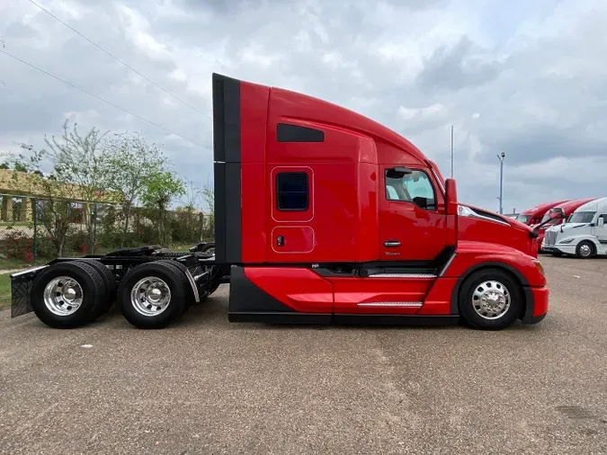 2025 Kenworth T680