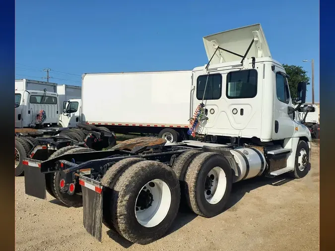 2018 FREIGHTLINER CASCADIA 125