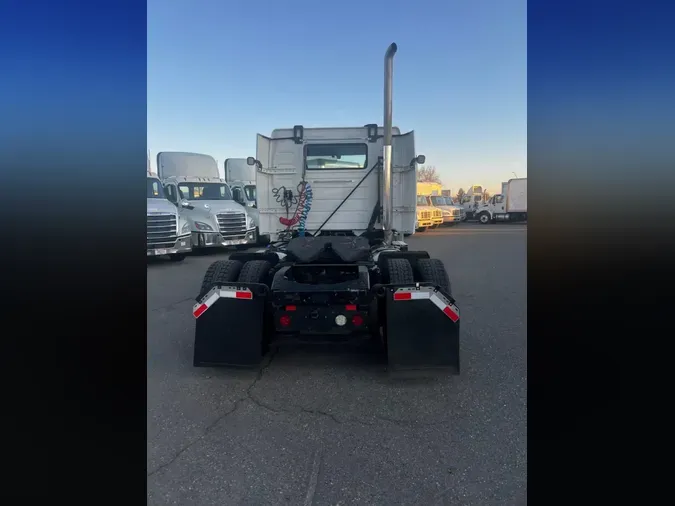 2019 VOLVO VNL42T 3008d1483cdd44d47bda153a357b30b6d11