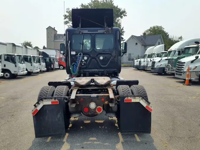 2018 FREIGHTLINER CASCADIA 113