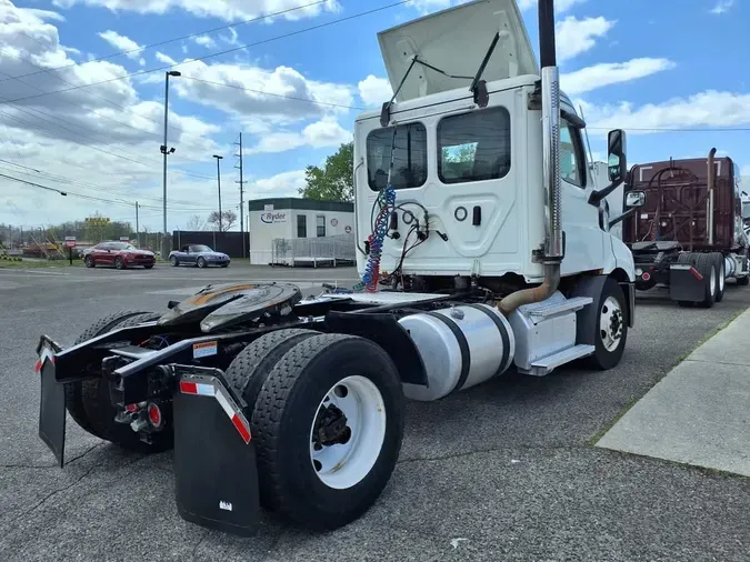 2020 FREIGHTLINER/MERCEDES NEW CASCADIA 1168d1a302c1a923b3ac72d2543aa3d2d97