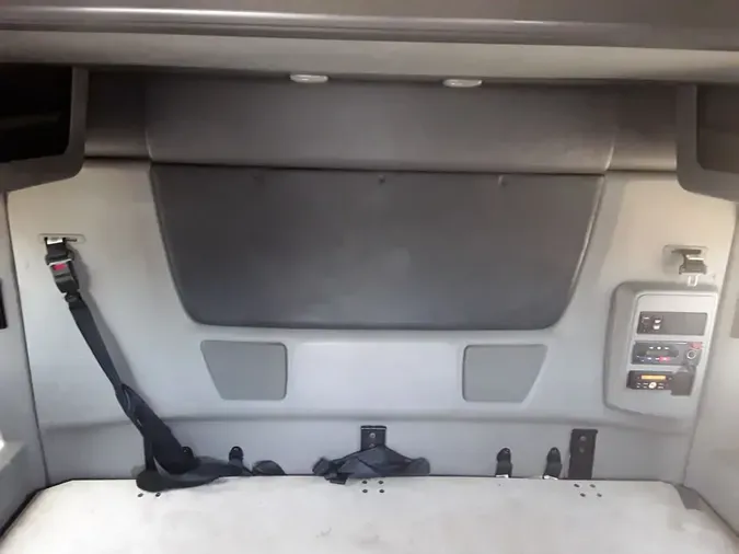 2019 NAVISTAR INTERNATIONAL LT625 SLPR CAB