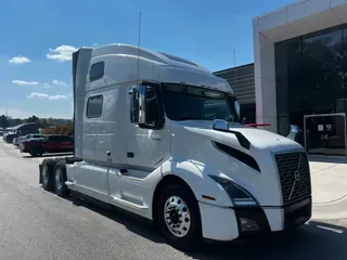 2023 Volvo VNL64T860