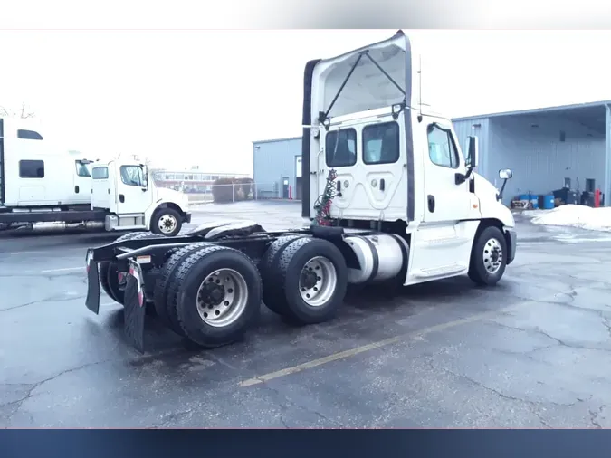 2018 FREIGHTLINER/MERCEDES CASCADIA 1258d1eae26d258c51bcaae9e6e526640cc