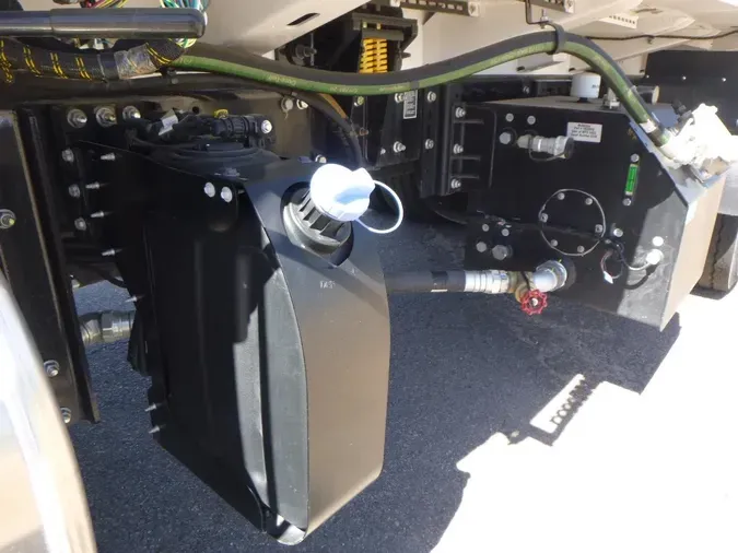 2026 Peterbilt 548