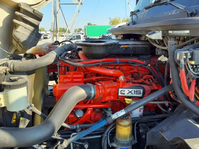 2019 NAVISTAR INTERNATIONAL LT625 SLPR CAB