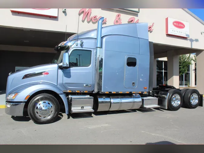 2023 Peterbilt 579