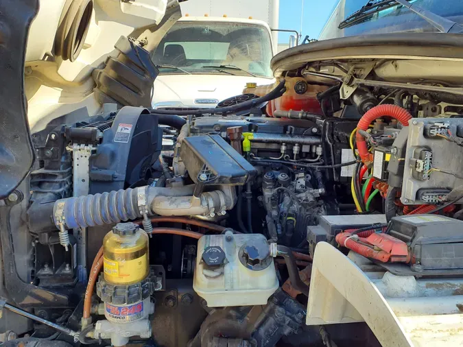 2020 FREIGHTLINER M2 106