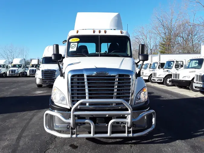 2019 FREIGHTLINER/MERCEDES CASCADIA 125