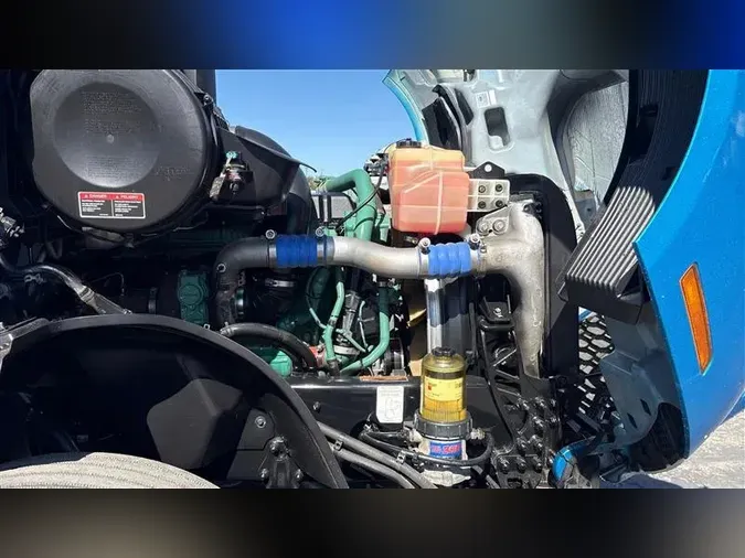 2020 VOLVO VNL8608d298f4e67e6f81450372e73c0f7c36d